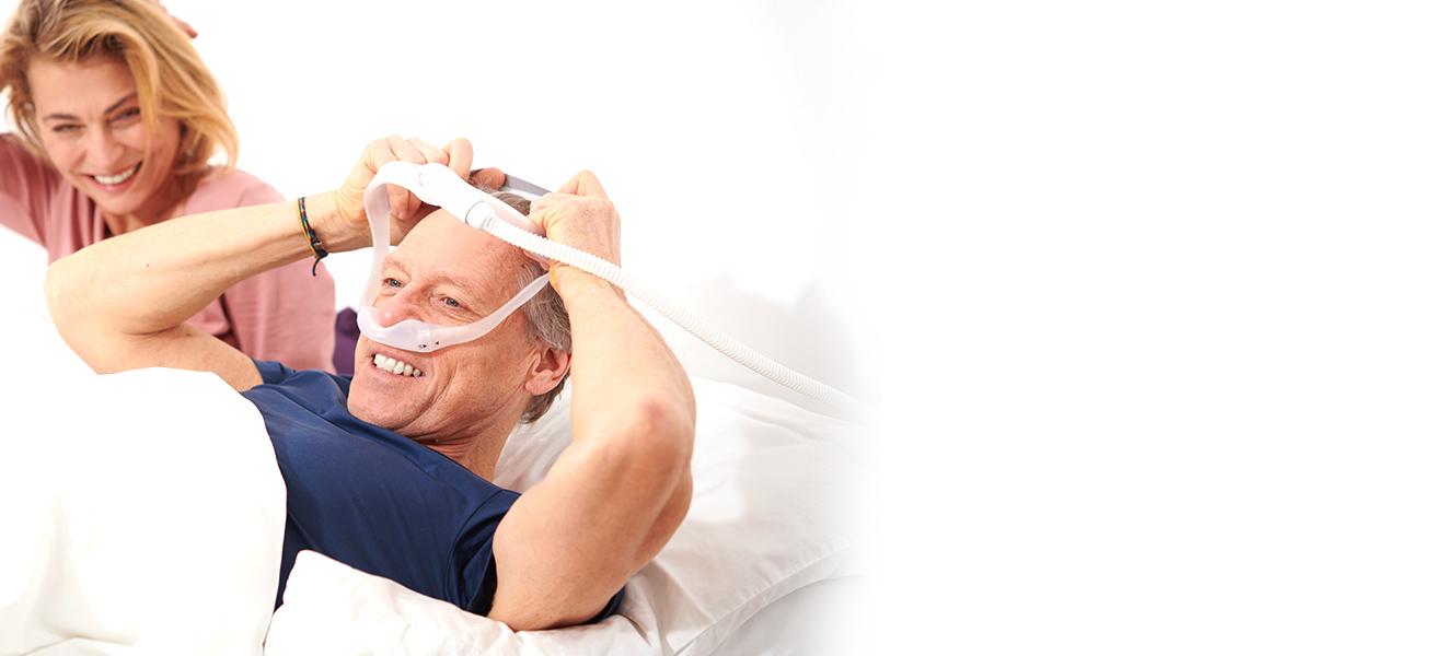 Schlafapnoe Patient mit CPAP gerät