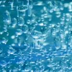 Luftblasen im Wasser